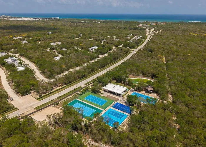 Yaax Jungle Oasis Beachclub Access Included *